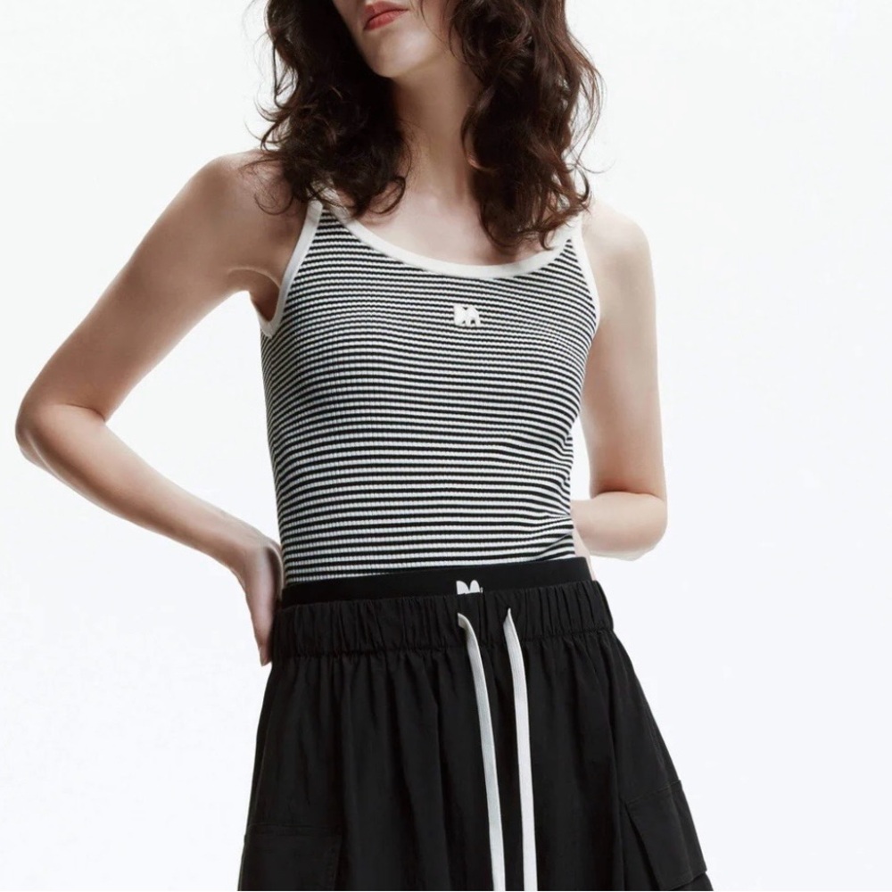 Mo& Co CLASSIC STRIPED TANK TOP
Small